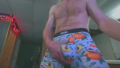 Snapshot of tigars36 chatting on December 29, 7:17 am Tigars36 online show from December 29, 7:17 am