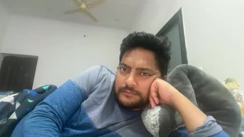 Snapshot of tigertinku chatting on May 1, 4:55 pm tigertinku online show from May 1, 4:55 pm