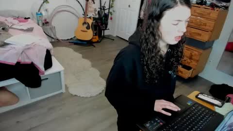 Snapshot of tiggerrosey chatting on January 29, 10:11 pm All my Links online show from January 29, 10:11 pm