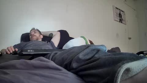 Snapshot of tiggity19 chatting on June 3, 2:44 pm Tiggity23 come stroke my 9 cock with ne online show from June 3, 2:44 pm