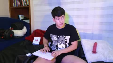 Snapshot of tightncuteass chatting on April 28, 2:27 am Camilo online show from April 28, 2:27 am