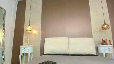 T I F F A N Y online show from November 1, 7:49 pm