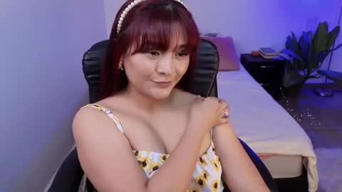 Tila Tequila online show from December 16, 3:44 am