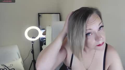 Tilly online show from February 6, 12:26 pm