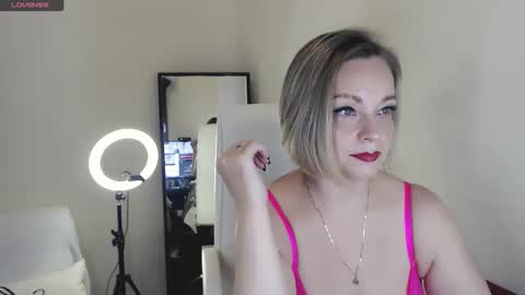 Tilly online show from February 10, 4:36 pm