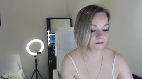 Tilly online show from February 16, 4:21 pm