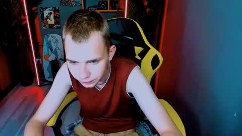 Snapshot of tim_blackk chatting on September 16, 8:54 pm Tim online show from September 16, 8:54 pm