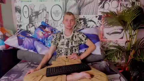 Snapshot of tim_blackk chatting on September 27, 9:20 pm Tim online show from September 27, 9:20 pm