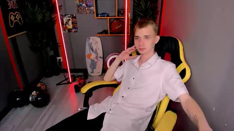 Tim online show from November 5, 9:48 pm