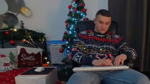 Snapshot of tim_mart chatting on December 27, 7:35 pm ask me online show from December 27, 7:35 pm