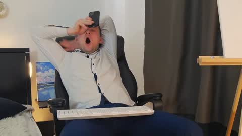 Snapshot of tim_mart chatting on January 12, 11:39 am ask me online show from January 12, 11:39 am