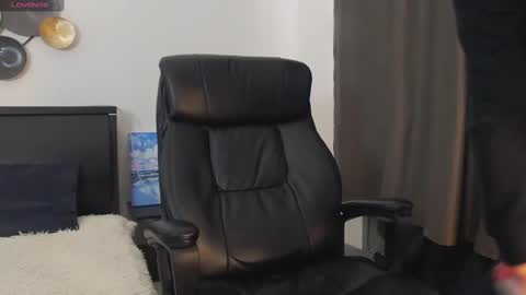 Snapshot of tim_mart chatting on January 14, 10:48 am ask me online show from January 14, 10:48 am