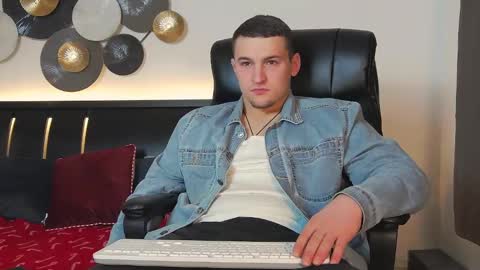 Snapshot of tim_mart chatting on February 2, 4:43 pm ask me online show from February 2, 4:43 pm