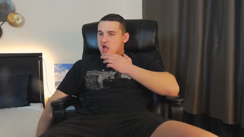 Snapshot of tim_mart chatting on February 3, 1:09 am ask me online show from February 3, 1:09 am