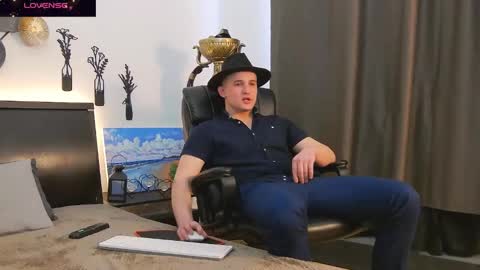 Snapshot of tim_mart chatting on February 26, 1:19 pm ask me online show from February 26, 1:19 pm