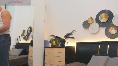 Snapshot of tim_mart chatting on March 8, 2:08 pm ask me online show from March 8, 2:08 pm