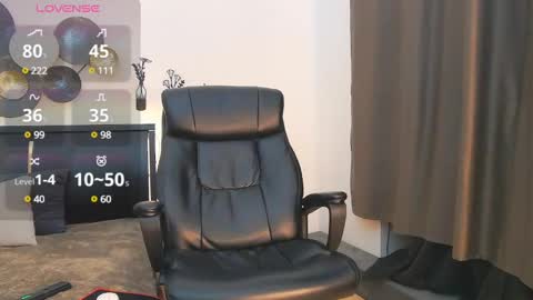 Snapshot of tim_mart chatting on March 8, 6:16 pm ask me online show from March 8, 6:16 pm