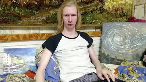 Snapshot of tima_drunk chatting on December 12, 1:28 pm Timofey online show from December 12, 1:28 pm