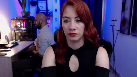 evelyn and leon online show from December 18, 10:24 pm