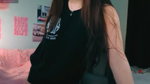 Mia online show from January 7, 7:38 pm