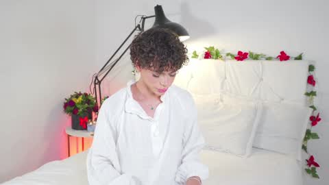 timmyshy online show from December 20, 4:53 am