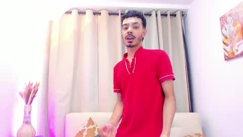 Snapshot of timothe_evans chatting on February 7, 5:33 am Evans online show from February 7, 5:33 am