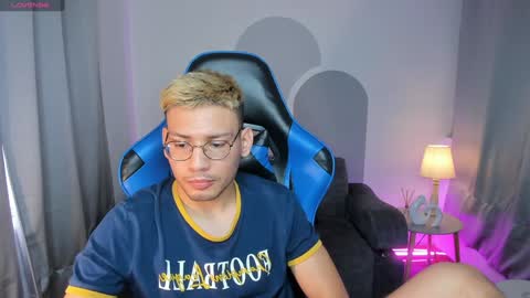 Snapshot of timothy_jones1 chatting on January 10, 2:45 pm timi jones online show from January 10, 2:45 pm