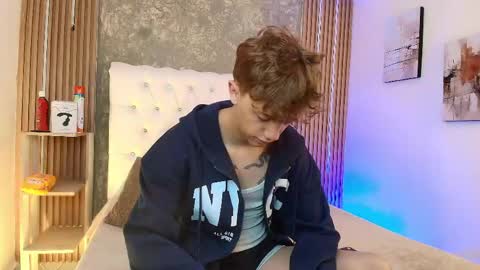 Timothy 21 years old online show from April 15, 9:04 pm