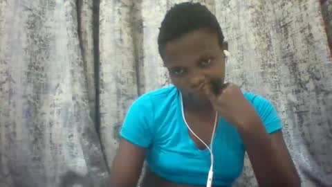Snapshot of tina2030_1 chatting on June 1, 6:20 pm tee online show from June 1, 6:20 pm