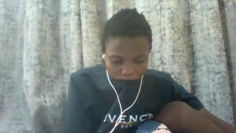 Snapshot of tina2030_1 chatting on June 7, 5:44 am tee online show from June 7, 5:44 am