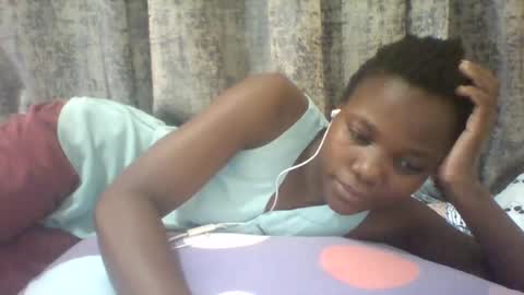 Snapshot of tina2030_1 chatting on July 18, 7:12 am tee online show from July 18, 7:12 am
