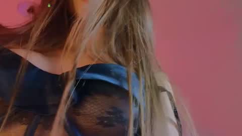 Helen online show from October 23, 6:06 pm