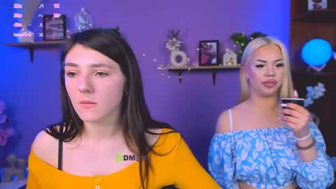 tina_golden1 online show from April 2, 3:31 pm