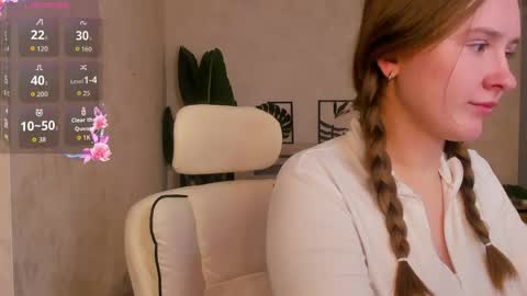 Stella online show from April 14, 8:31 am