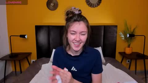 Tina  online show from November 22, 1:26 am