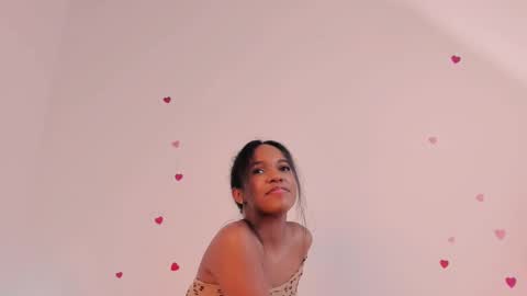 T I N A online show from September 10, 6:08 pm