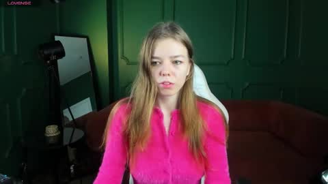 Snapshot of tina_tayllor__ chatting on February 1, 6:06 pm tina_tayllor__ online show from February 1, 6:06 pm