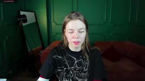 Snapshot of tina_tayllor__ chatting on February 24, 1:31 pm tina_tayllor__ online show from February 24, 1:31 pm