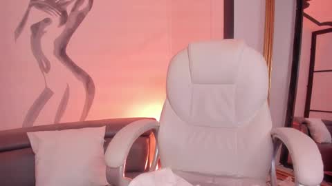 Tina  online show from February 16, 7:49 pm