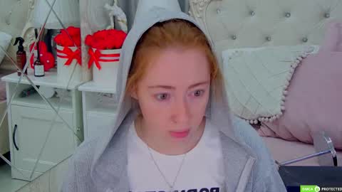 Tina online show from September 26, 3:54 am