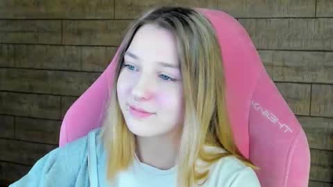 TinaBurton online show from March 15, 4:35 pm