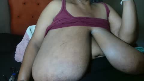 tinagiant online show from April 5, 4:53 am