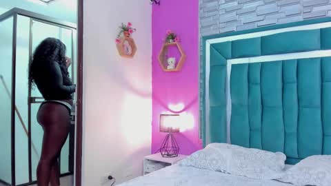 Snapshot of tinajones20 chatting on February 28, 12:50 pm Tina online show from February 28, 12:50 pm