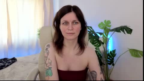 TinaMelt online show from September 26, 5:55 am