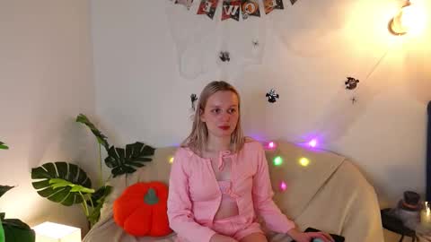 Snapshot of tinasiner chatting on October 17, 3:47 pm tinasiner online show from October 17, 3:47 pm