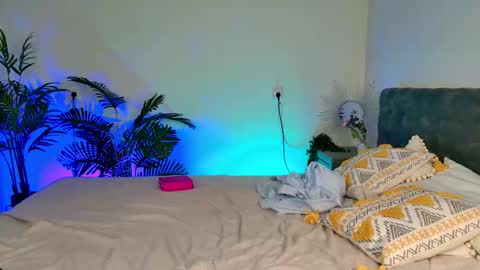 Snapshot of tinasiner chatting on March 3, 2:01 pm tinasiner online show from March 3, 2:01 pm