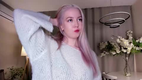 Annie online show from October 21, 9:48 pm