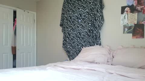 tinatinatina1738 online show from March 10, 3:30 pm