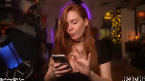 Snapshot of tinatopp chatting on October 12, 2:21 am Tina -  online show from October 12, 2:21 am