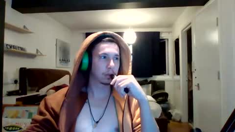 Snapshot of tinderpleaseletmeon chatting on August 9, 1:40 am tinderpleaseletmeon online show from August 9, 1:40 am
